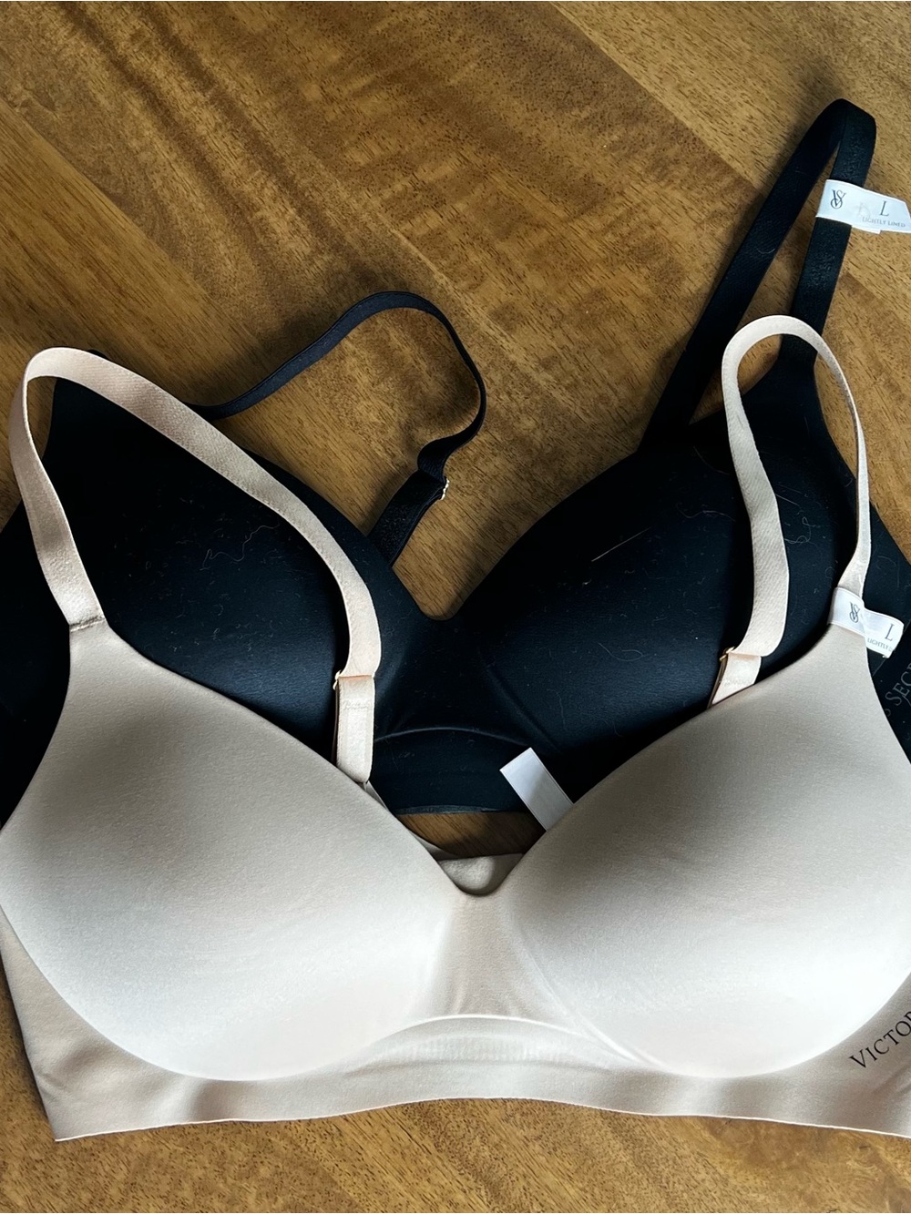 Set of 2 Victoria's Secret Black & Nude Seamless T-Shirt Bras